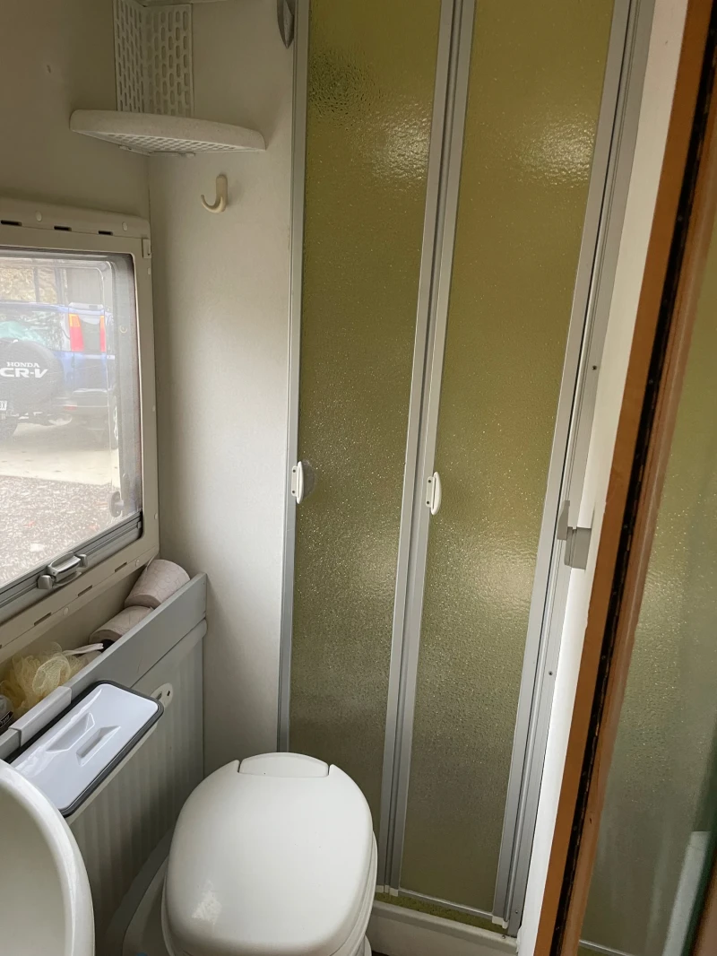 Кемпер Burstner, снимка 10 - Каравани и кемпери - 52597909