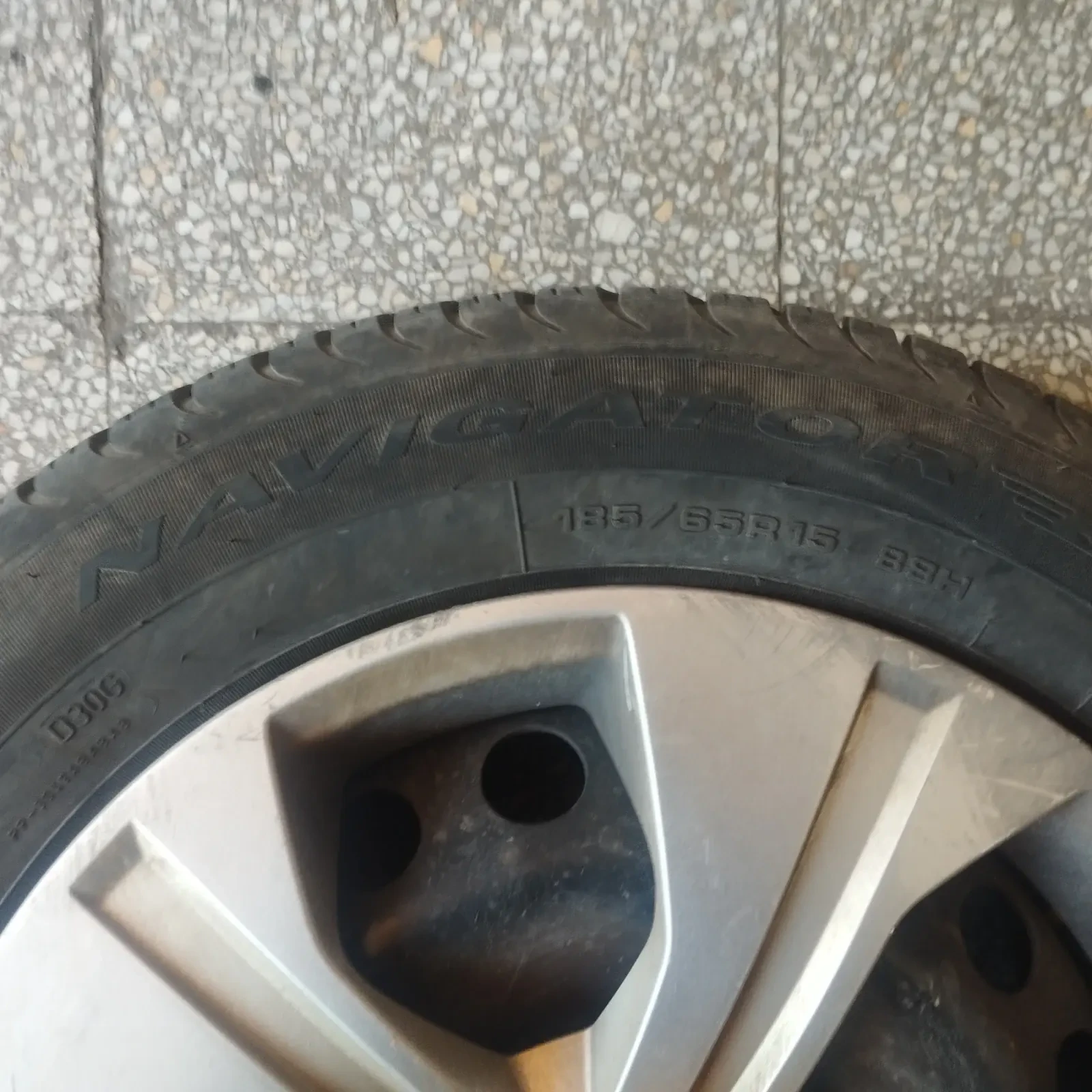 Гуми с джанти Debica 185/65R15, снимка 9 - Гуми и джанти - 54490917
