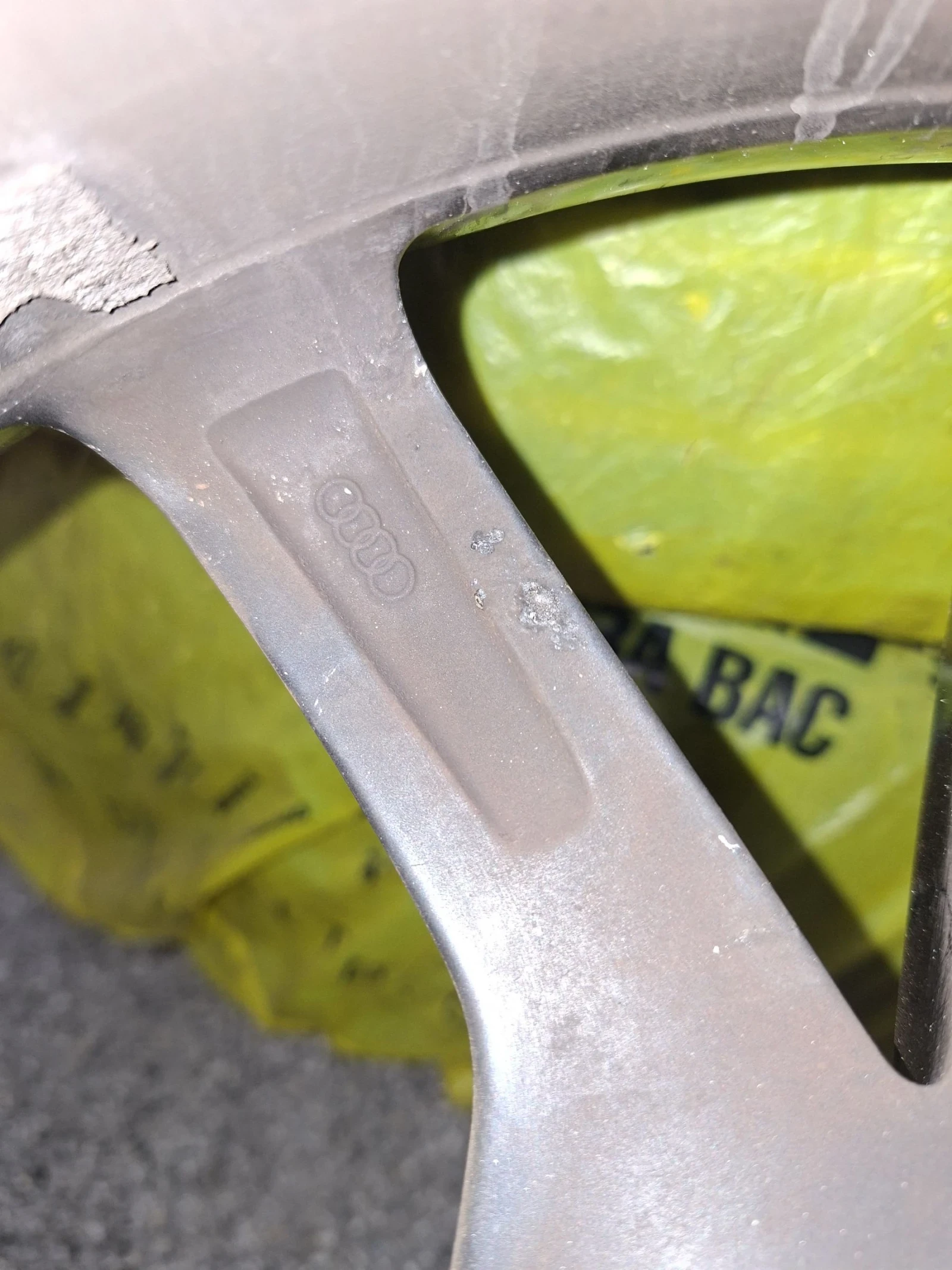 Гуми с джанти Pirelli 235/40R18, снимка 13 - Гуми и джанти - 54662576