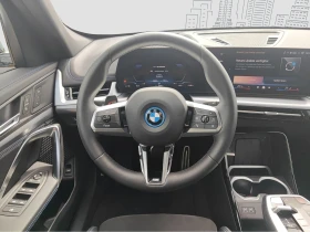 BMW iX1 30/313HP/M-SPORT/HUD/NAVI/360/KLESS/AMBI/578v | Mobile.bg    9