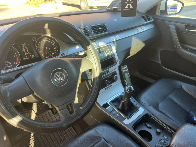 VW Passat B7, снимка 1 - Автомобили и джипове - 47896813