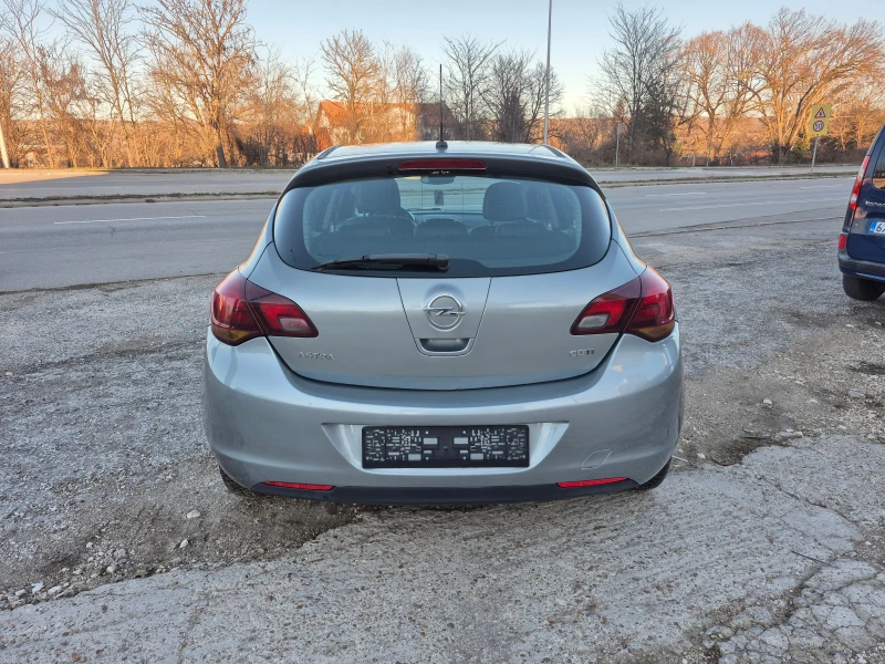 Opel Astra 1.7 CDTI COSMO, снимка 6 - Автомобили и джипове - 48412620