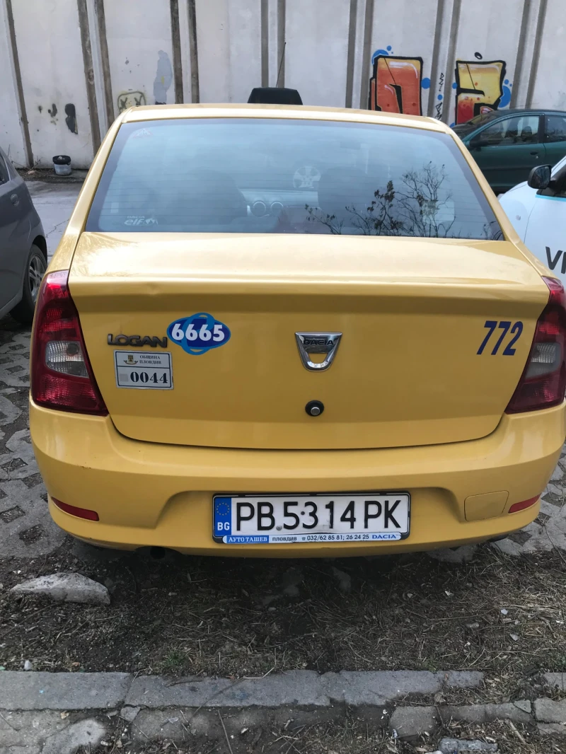 Dacia Logan, снимка 2 - Автомобили и джипове - 48550281