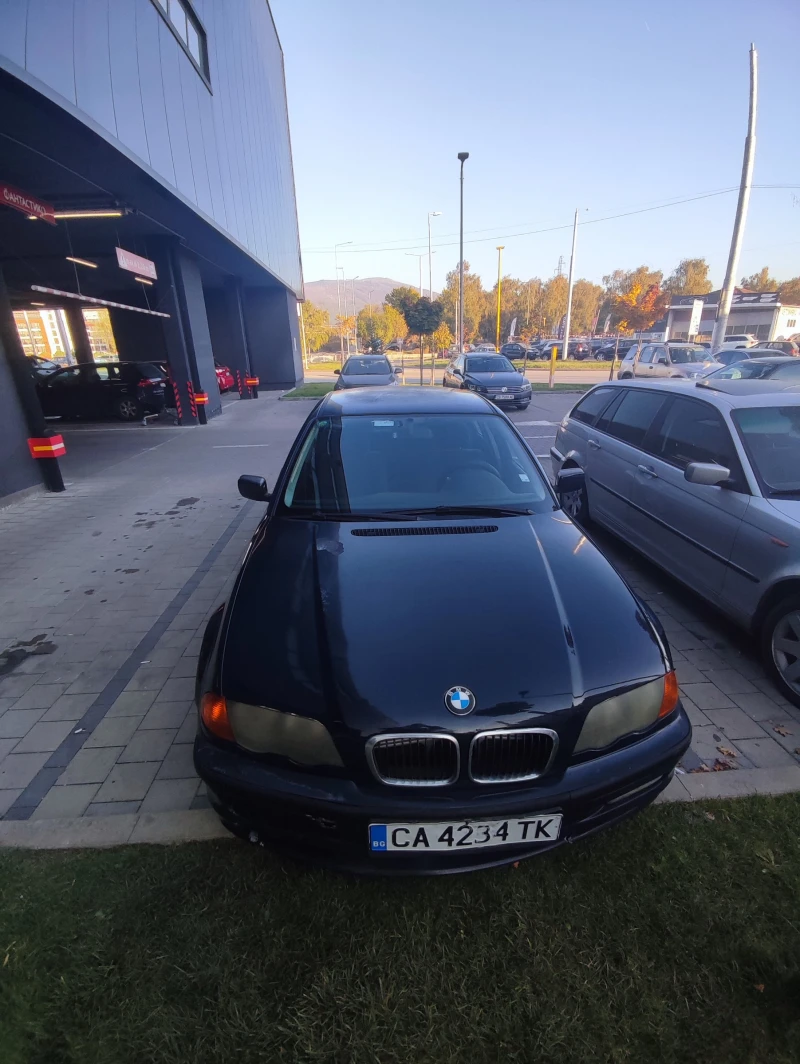 BMW 318, снимка 5 - Автомобили и джипове - 49319558