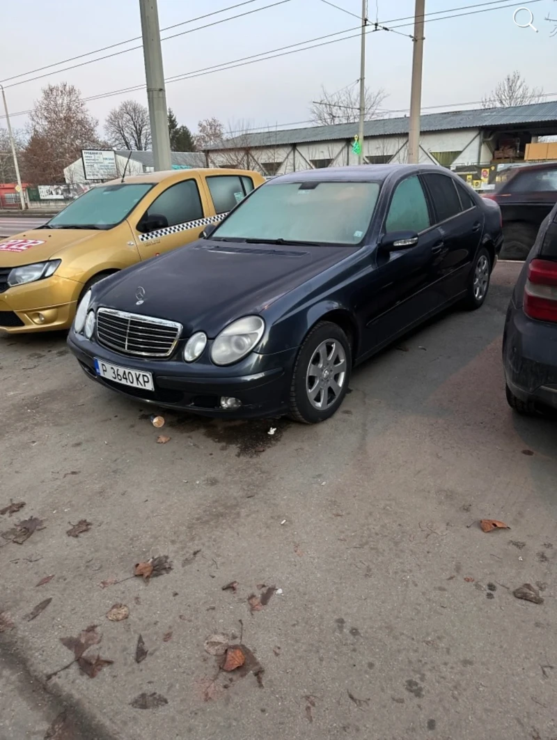 Mercedes-Benz E 220 2.2CDI, снимка 1 - Автомобили и джипове - 49378071