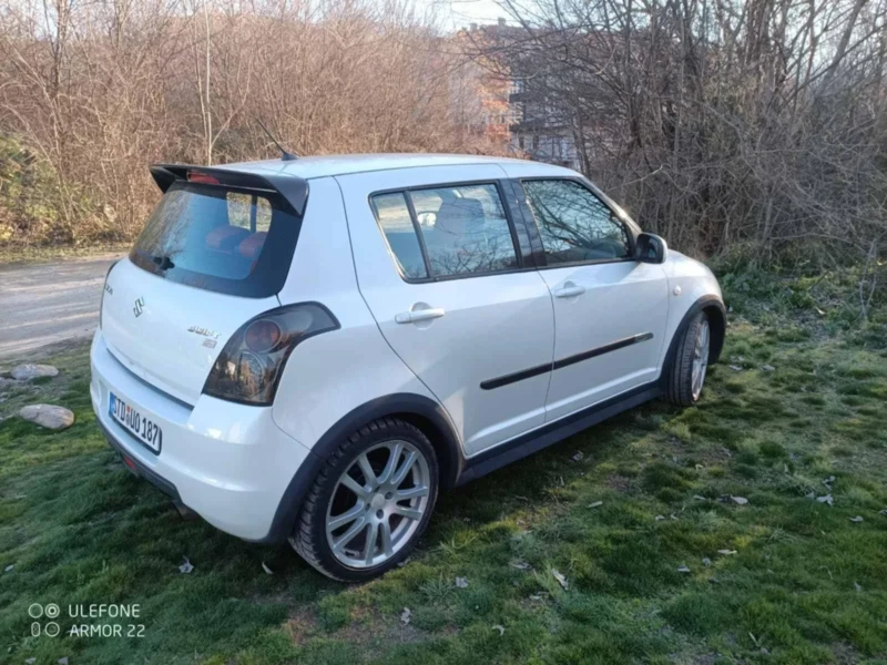 Suzuki Swift 1.3, снимка 8 - Автомобили и джипове - 49416219