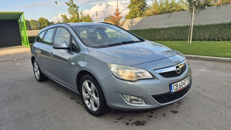 Opel Astra 2012 * 1.7 CDTi * Sport Tourer * ОФЕРТА, снимка 2 - Автомобили и джипове - 52080426