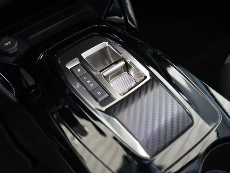 Peugeot 2008 ALLURE/136HP/CAM/LED/NAVI/L.ASSIST/DIGI/636g, снимка 9 - Автомобили и джипове - 52564005