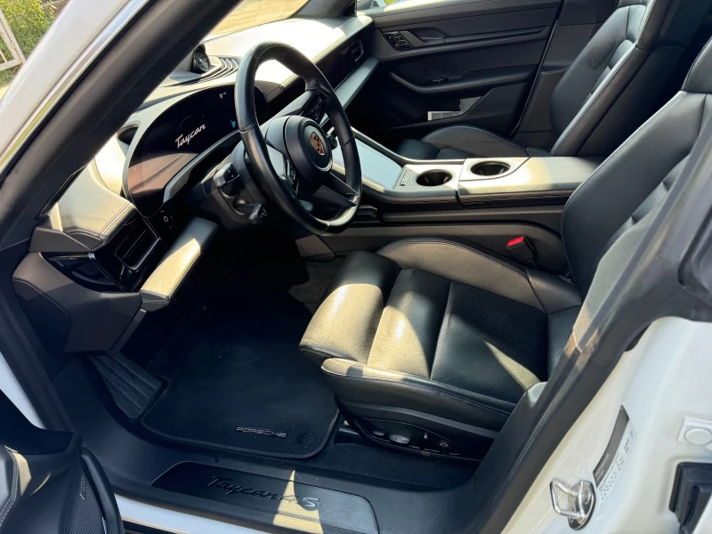 Porsche Taycan, снимка 8 - Автомобили и джипове - 52651736