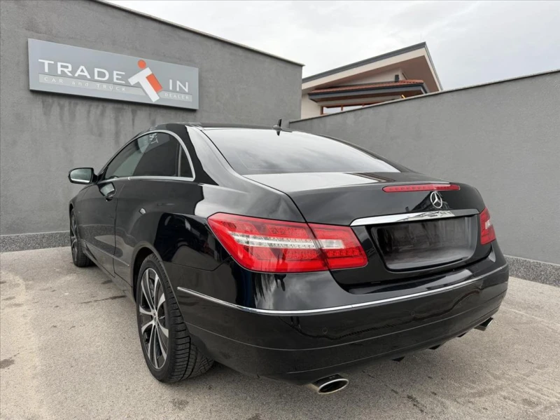 Mercedes-Benz E 350 CDI COUPE, снимка 6 - Автомобили и джипове - 53110849