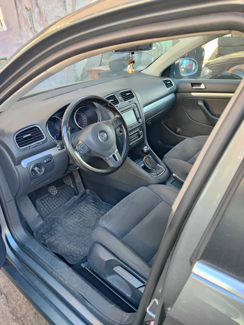 VW Golf, снимка 4 - Автомобили и джипове - 53220277