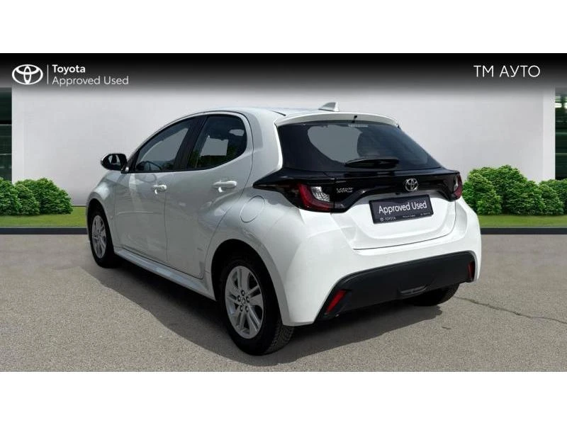 Toyota Yaris 1.5 CHIC - изображение 2
