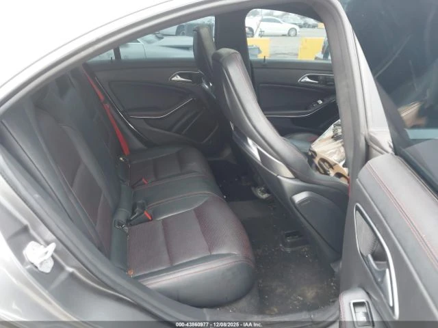 Mercedes-Benz CLA 45 AMG Pano* Blind spot* Lane assist* Подргеви* , снимка 12 - Автомобили и джипове - 52911638