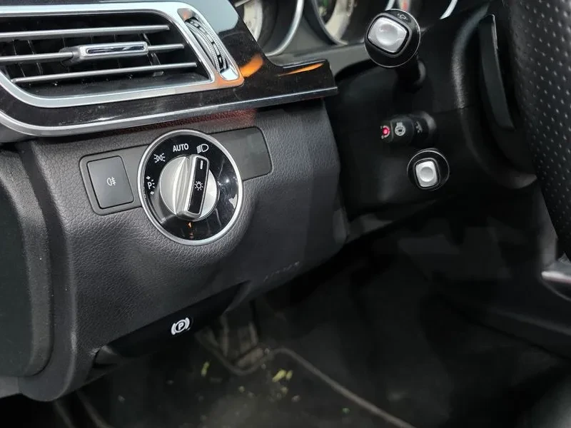 Mercedes-Benz E 300 4Matic Avantgarde - САМО 30% АВАНС, снимка 16 - Автомобили и джипове - 56002493