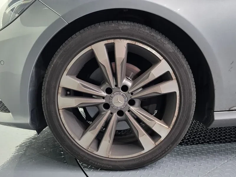 Mercedes-Benz E 300 4Matic Avantgarde - САМО 30% АВАНС, снимка 5 - Автомобили и джипове - 56002493