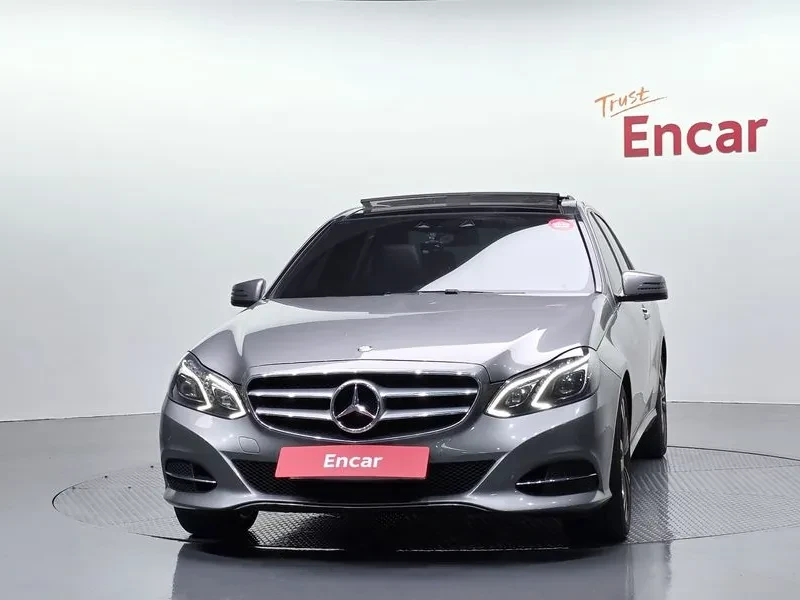 Mercedes-Benz E 300 4Matic Avantgarde - САМО 30% АВАНС, снимка 3 - Автомобили и джипове - 56002493