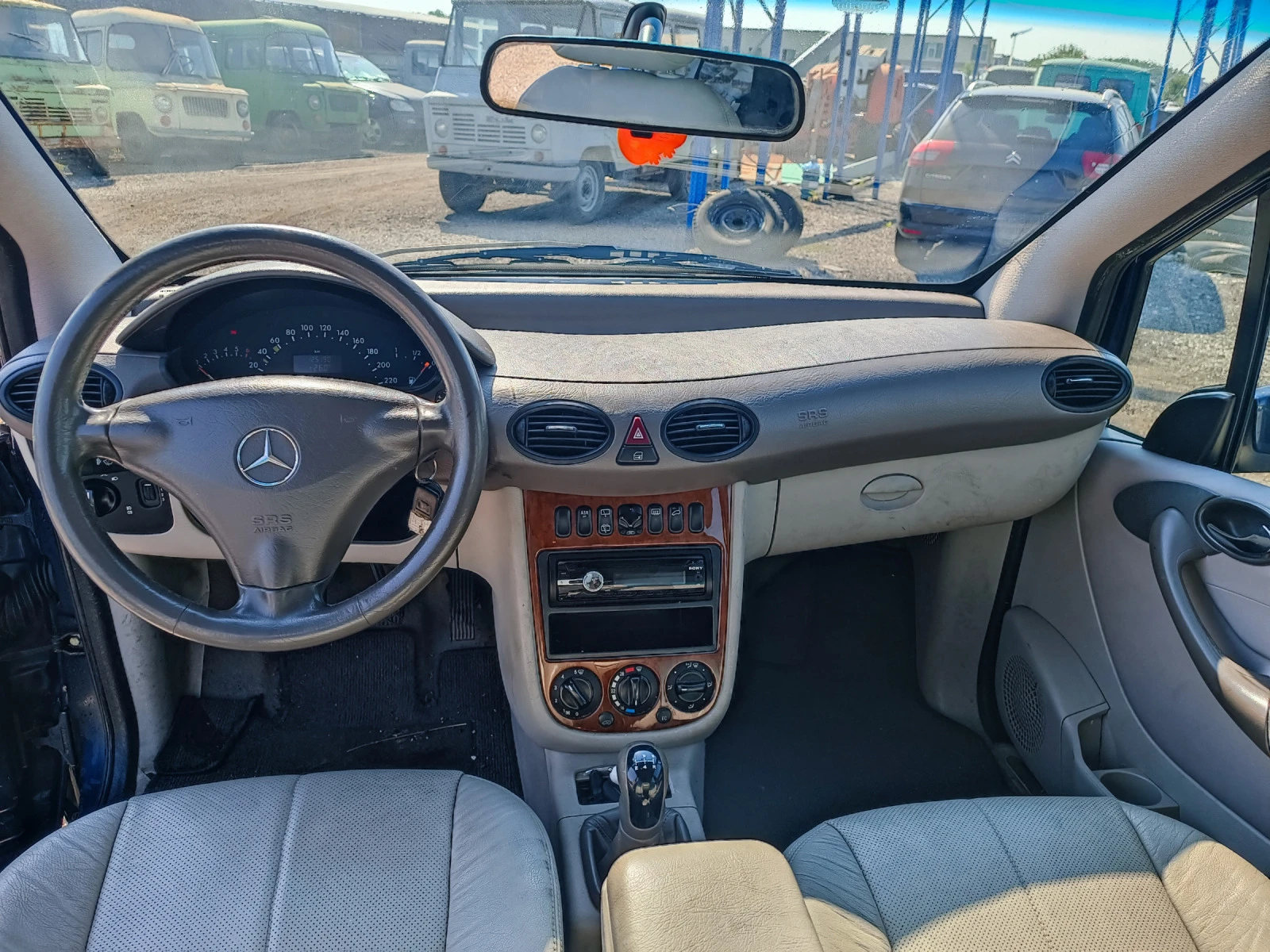 Mercedes-Benz A 160 1.6i Euro 3 Italia  - изображение 10