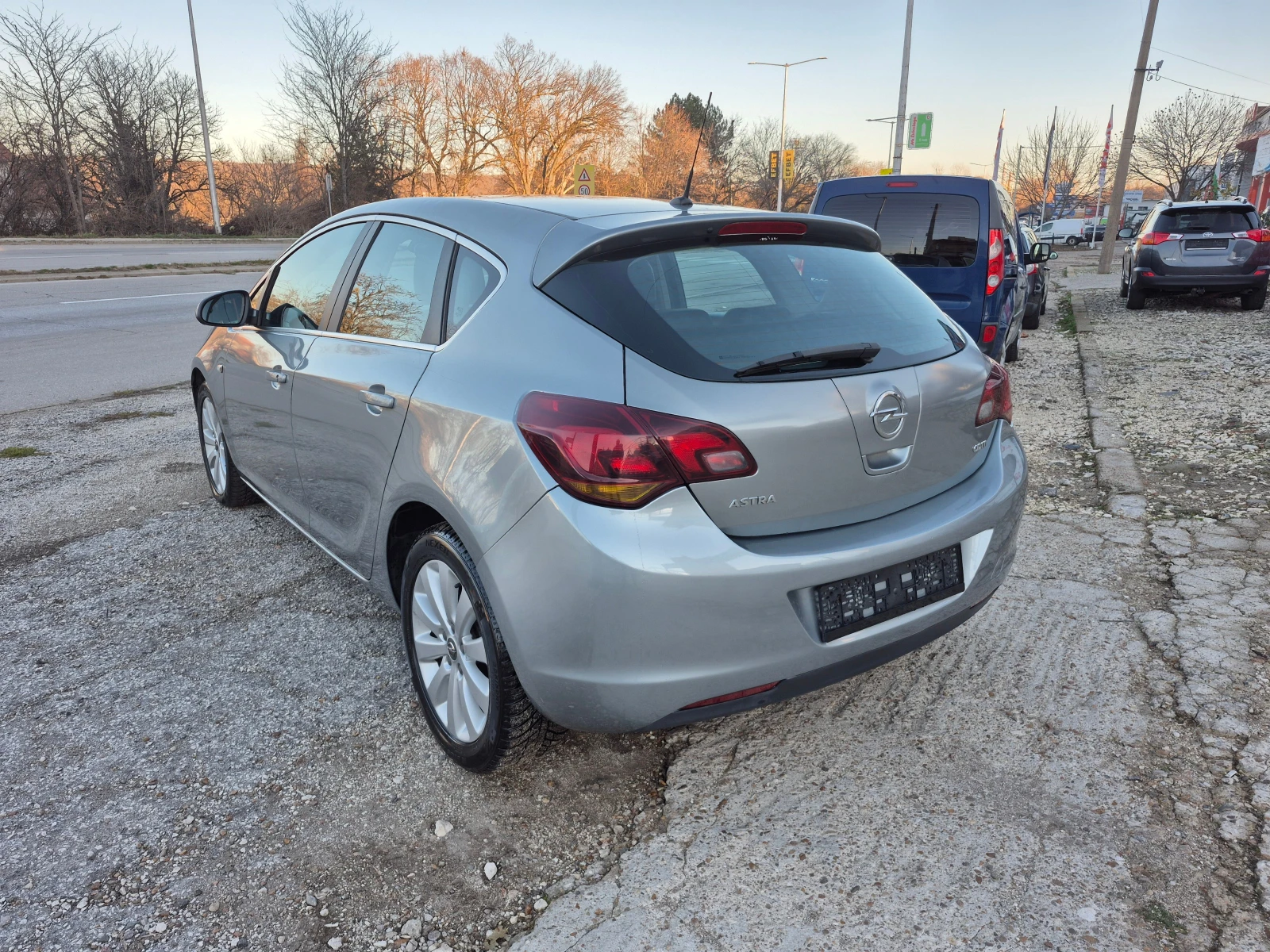 Opel Astra 1.7 CDTI COSMO - изображение 7