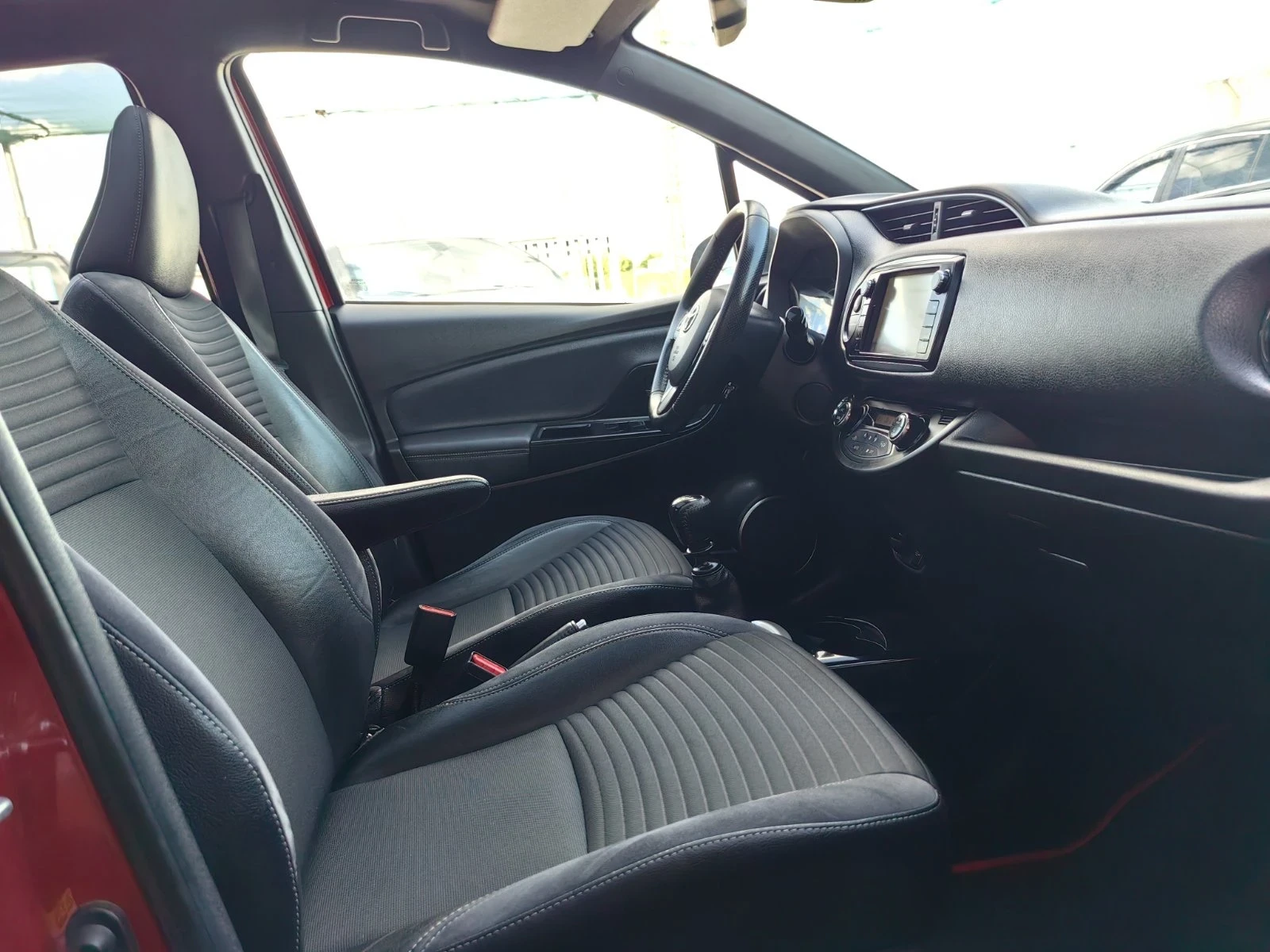 Toyota Yaris 1.4D4D-90к.с Без Аналог на Пазара! - изображение 9