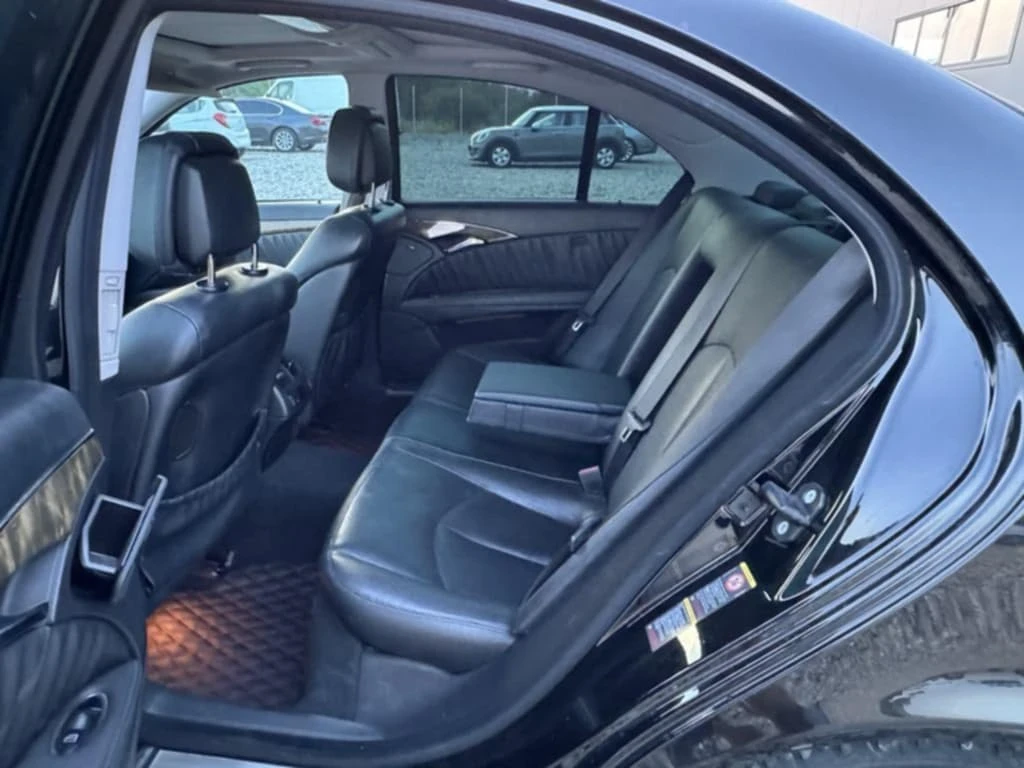 Mercedes-Benz E 320  - изображение 10
