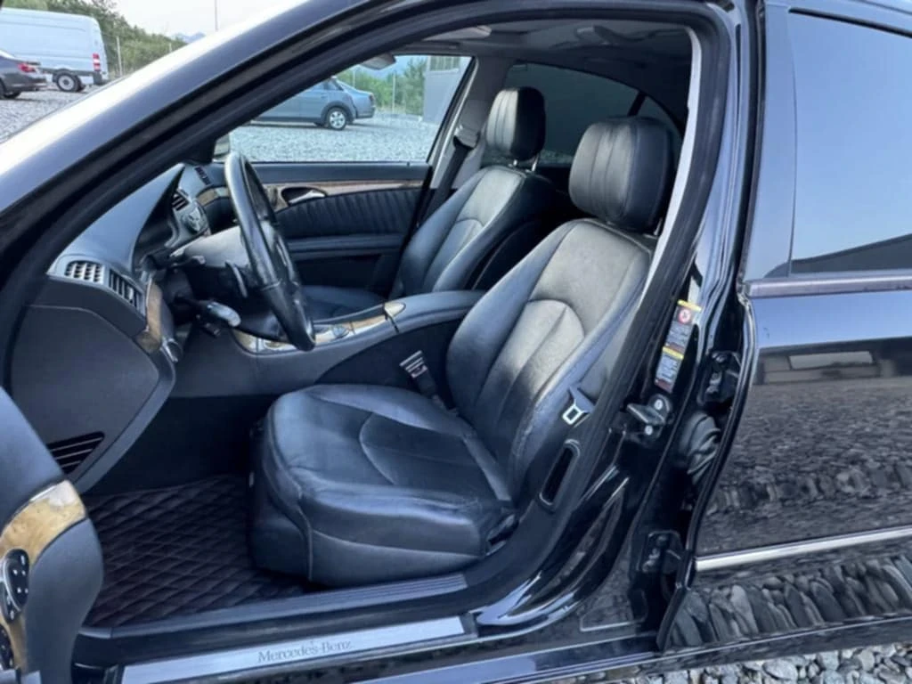 Mercedes-Benz E 320  - изображение 8