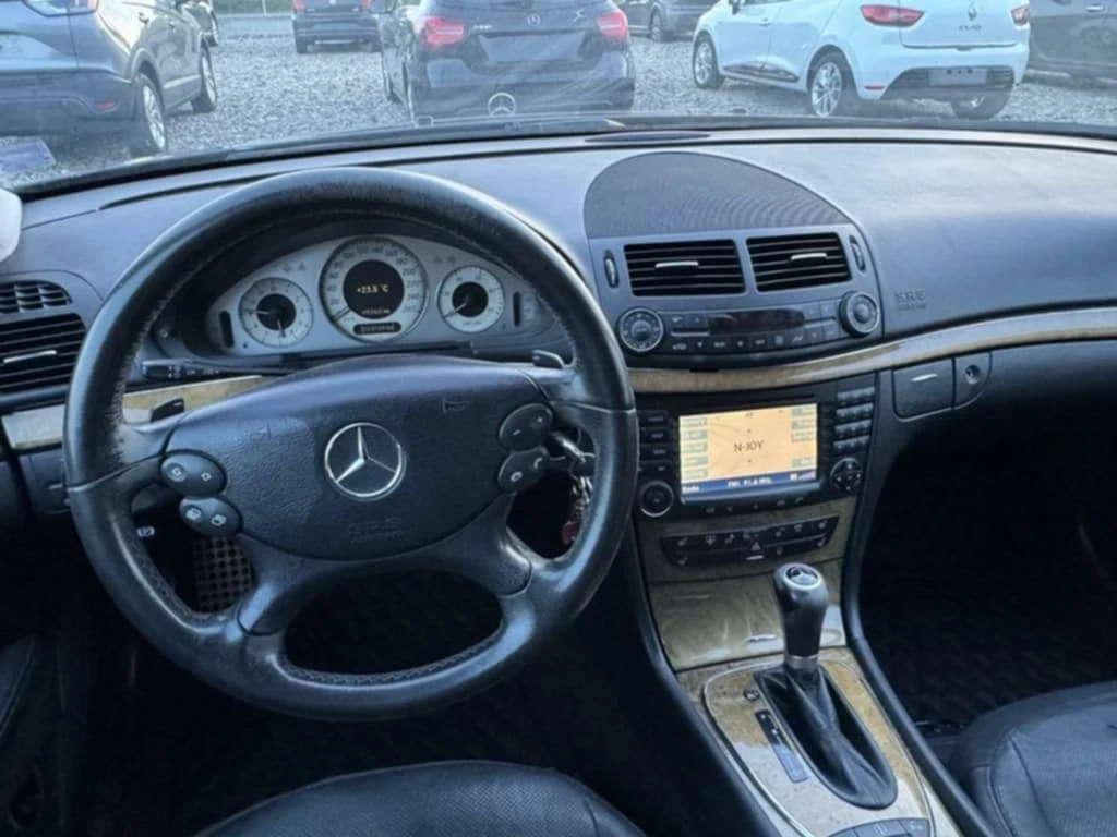 Mercedes-Benz E 320  - изображение 5