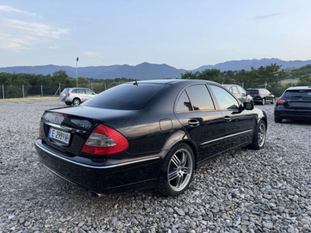 Mercedes-Benz E 320  - изображение 2