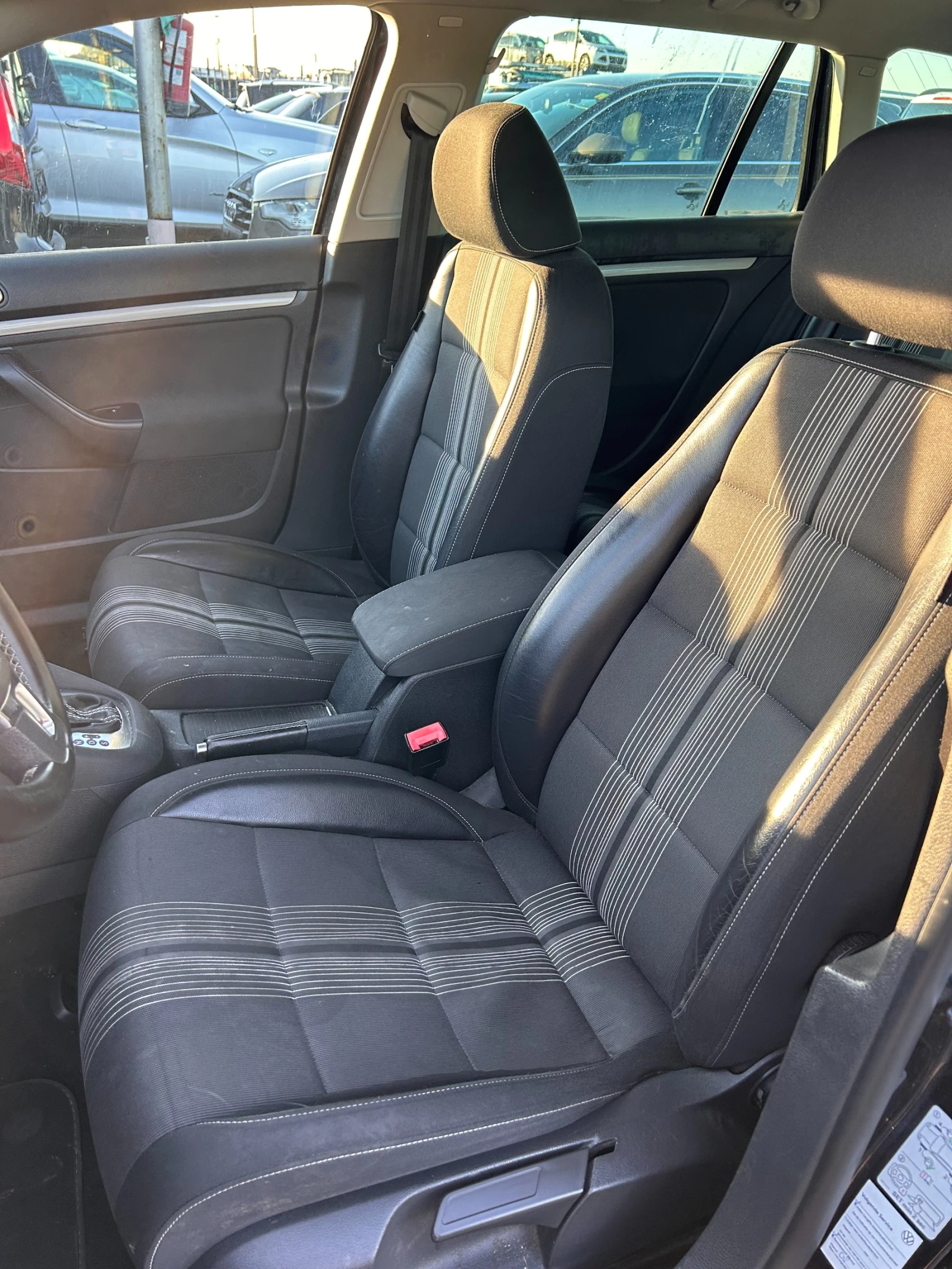 VW Golf 2.0TDI AVTOMAT/KOJA/NAVI EURO 5 | Mobile.bg   11