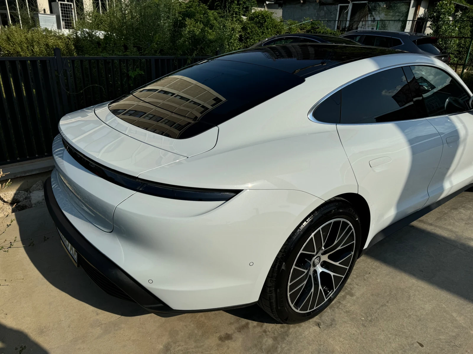 Porsche Taycan | Mobile.bg   3