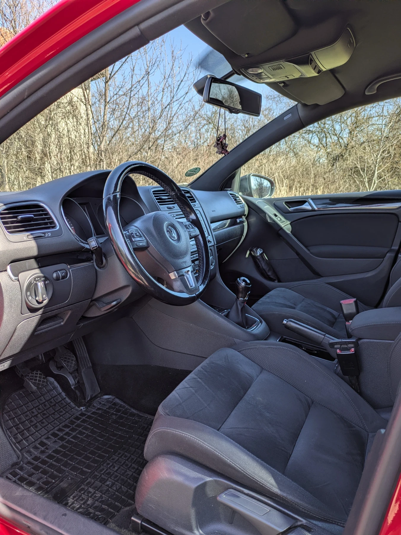 VW Golf 1.6 BlueMotion, снимка 7 - Автомобили и джипове - 53804251