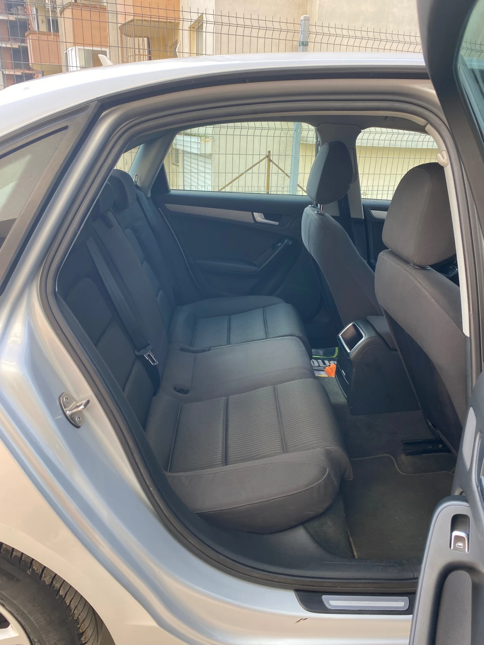 Audi A4 2.0TDI Facelift 177кс, снимка 9 - Автомобили и джипове - 53894199