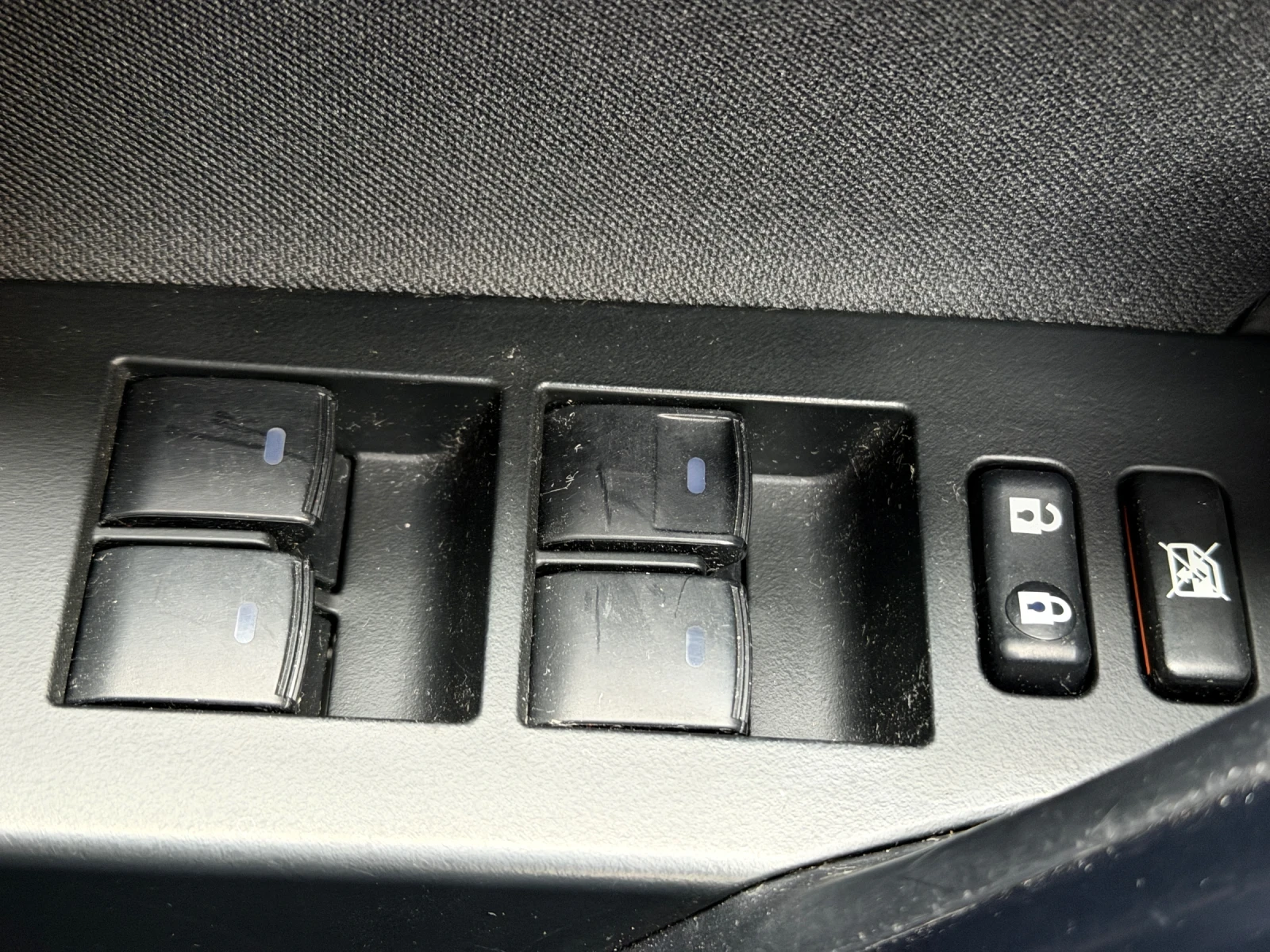 Toyota Auris, снимка 17 - Автомобили и джипове - 53927075