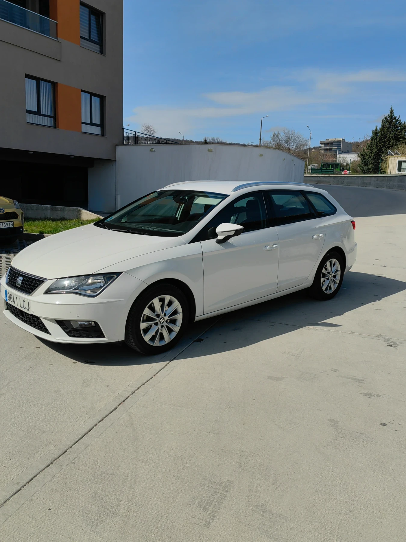Seat Leon, снимка 5 - Автомобили и джипове - 54229638
