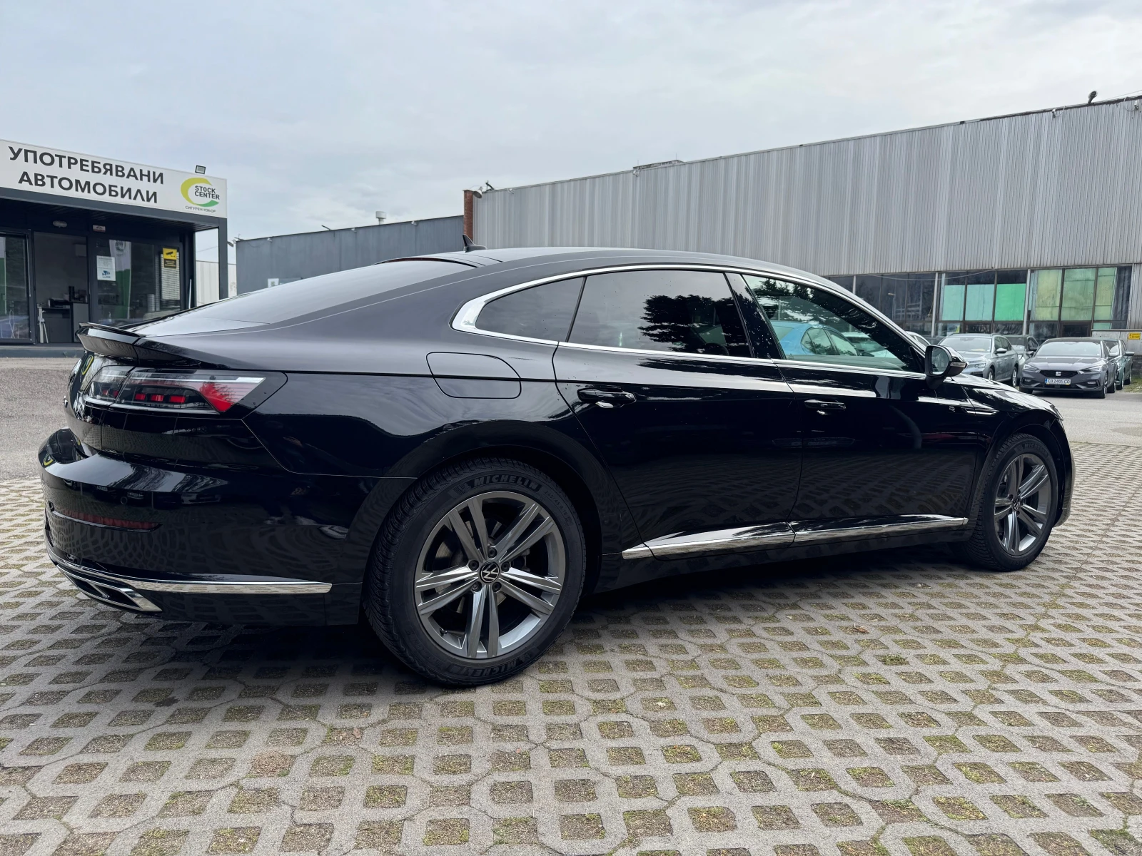 VW Arteon R Line 2.0 TSI 190hp, снимка 4 - Автомобили и джипове - 54278581