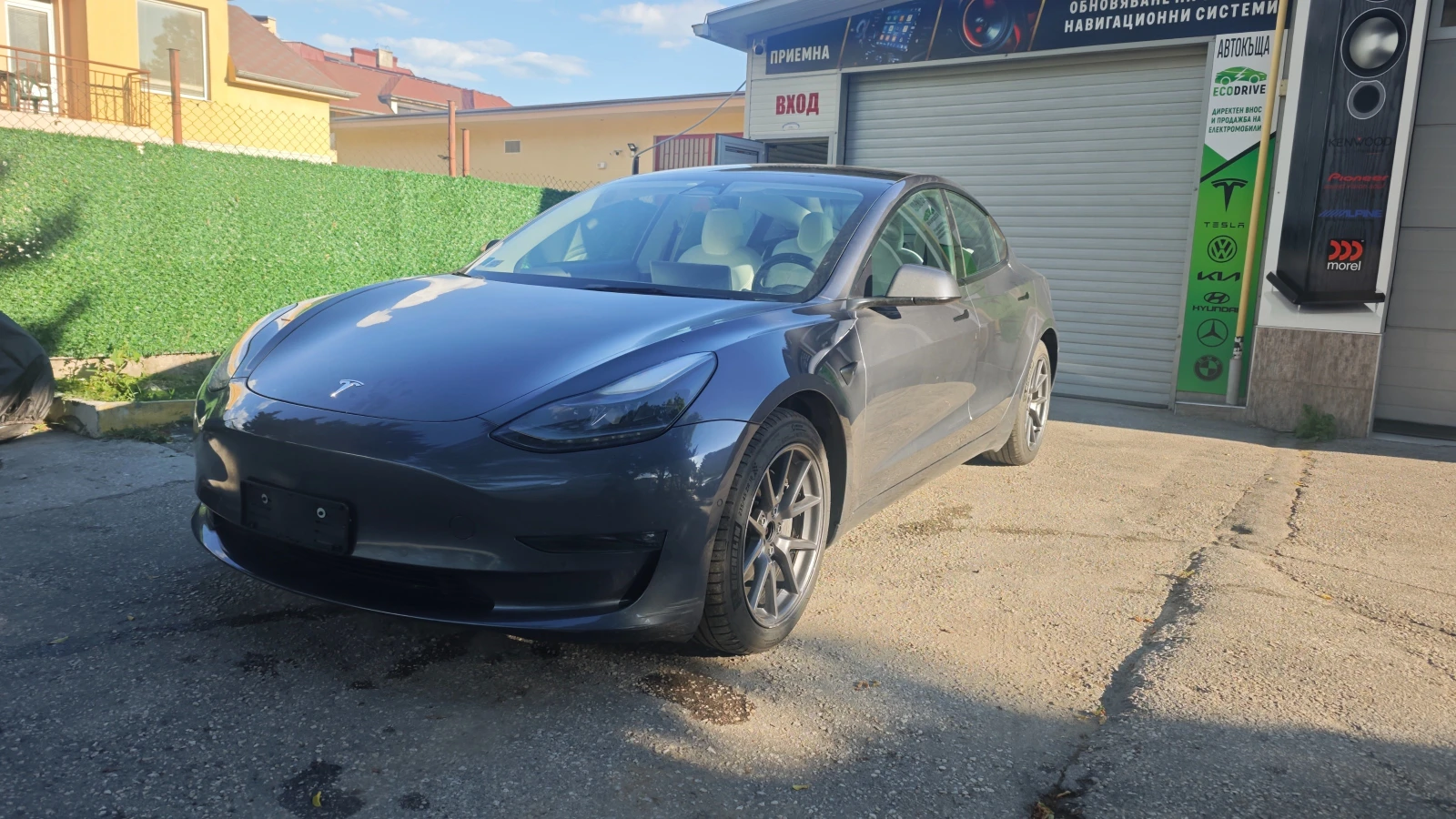 Tesla Model 3 LONG RANGE AWD