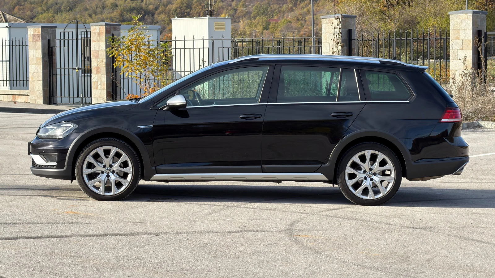 VW Golf ALLTRACK+ 2.0TDI+ 4Motion+ 184kc, снимка 6 - Автомобили и джипове - 54899427