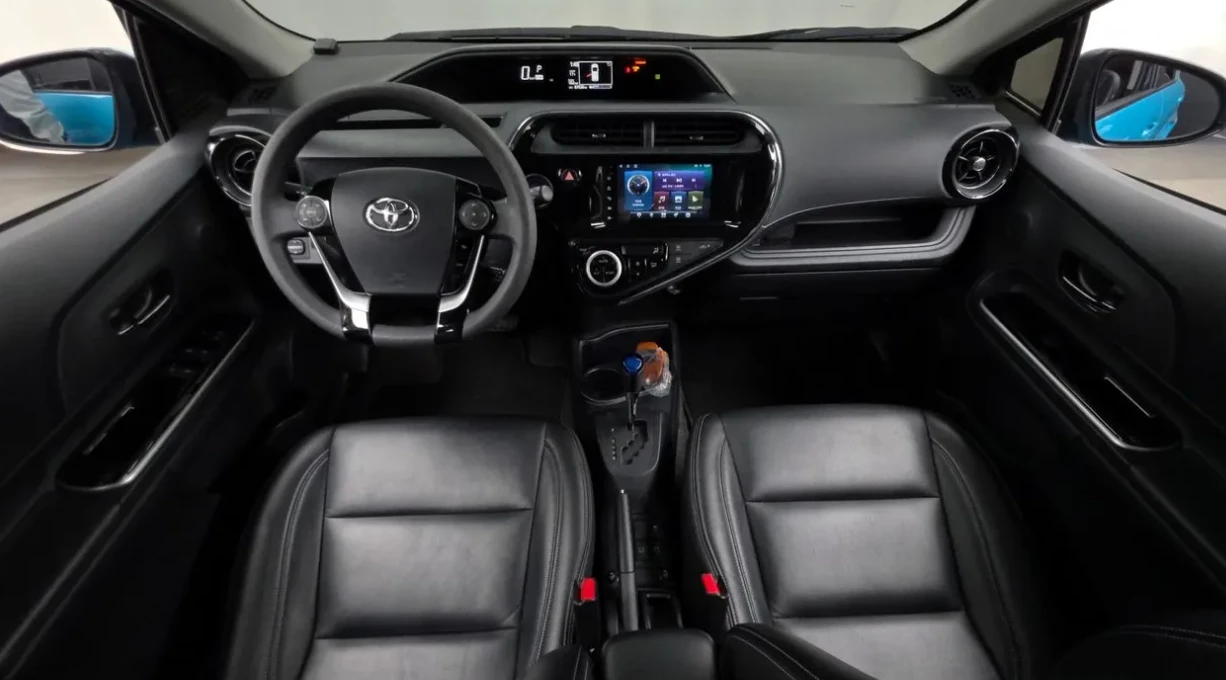 Toyota Prius C 1.5 Хибрид, снимка 3 - Автомобили и джипове - 55031186