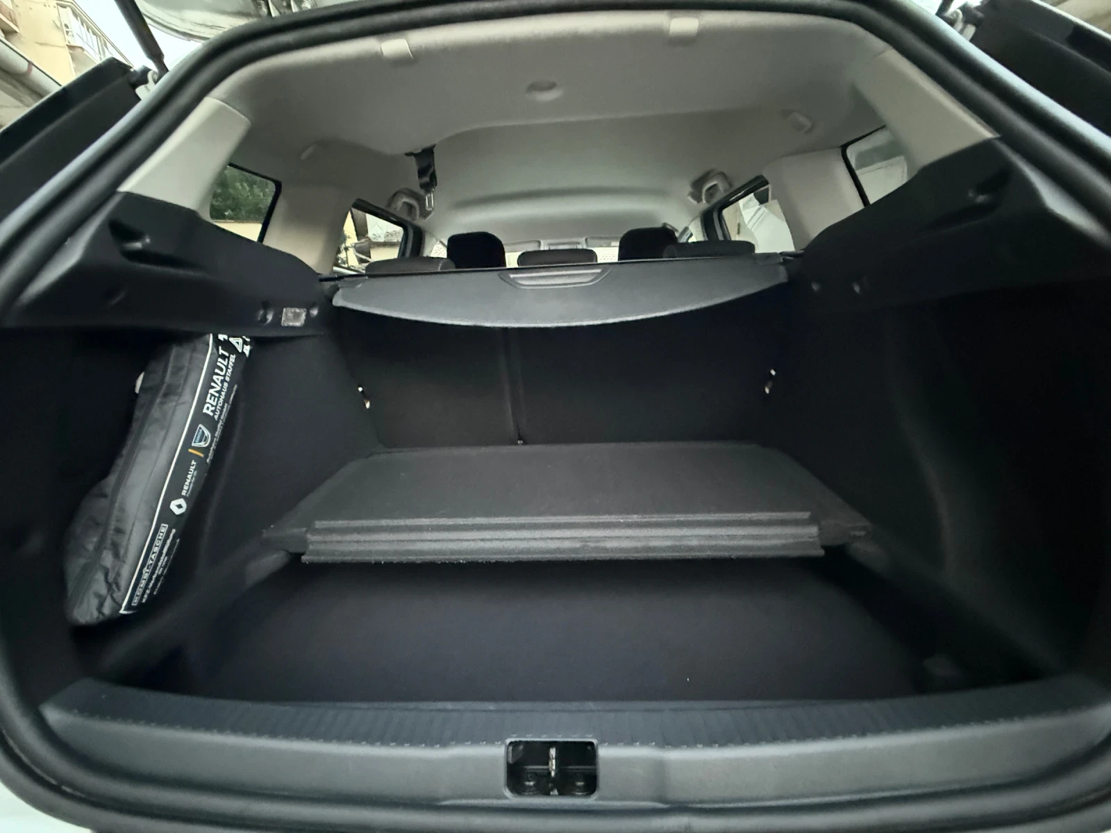 Renault Clio, снимка 10 - Автомобили и джипове - 55787815