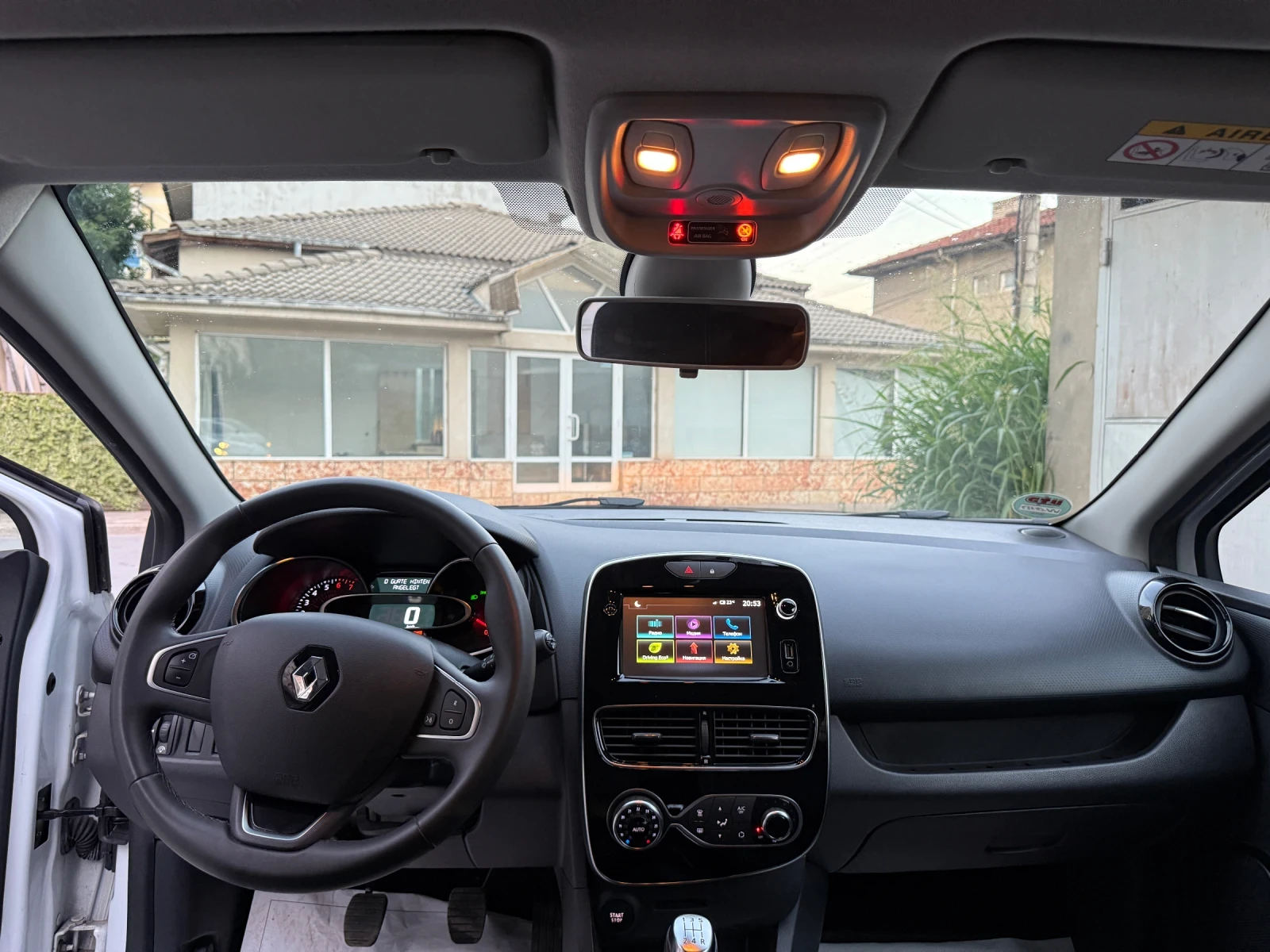 Renault Clio, снимка 5 - Автомобили и джипове - 55787815