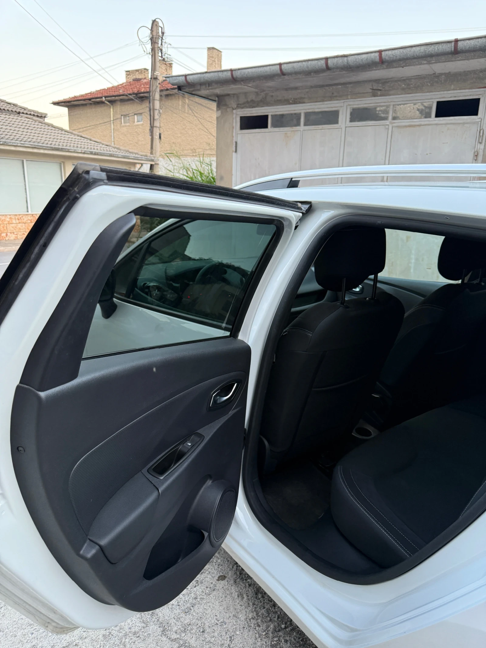 Renault Clio, снимка 8 - Автомобили и джипове - 55787815