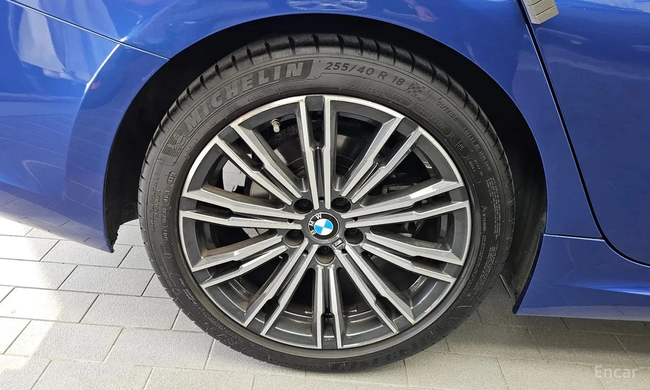 BMW 320 * 320i M Sport * АВТОКРЕДИТ БЕЗ ПЪРВОНАЧАЛНА* , снимка 5 - Автомобили и джипове - 55977962