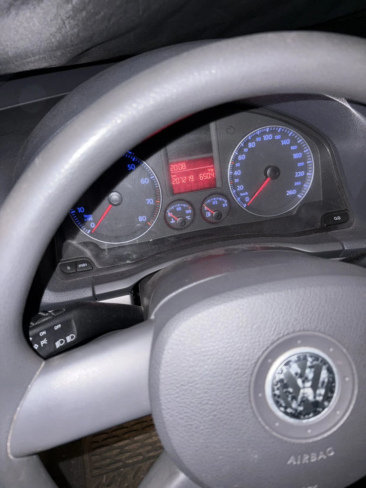 VW Golf 1.6, снимка 3 - Автомобили и джипове - 56216083