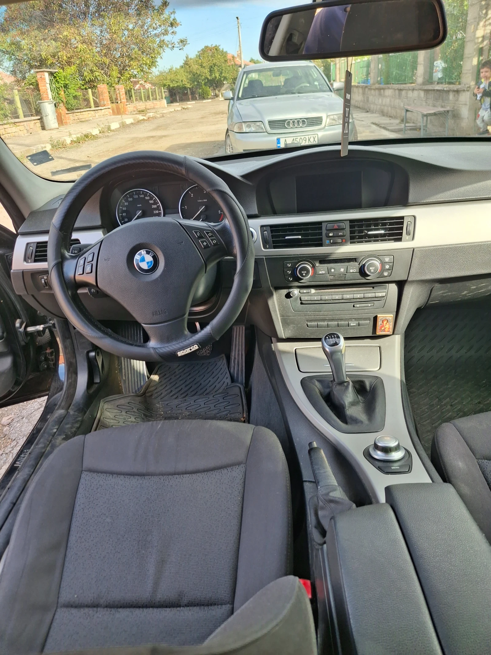 BMW 318, снимка 11 - Автомобили и джипове - 56244056