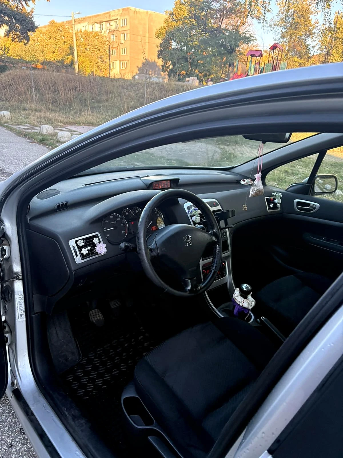 Peugeot 307 1.6HDI, снимка 10 - Автомобили и джипове - 56628490