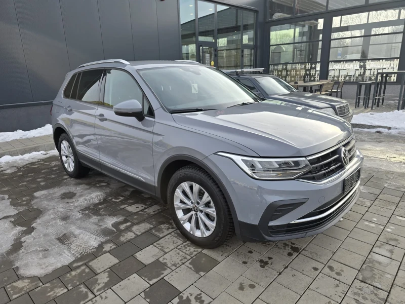 VW Tiguan 2.0D Avtomat  на 40000км. НОВ НОВ , снимка 2 - Автомобили и джипове - 47078380