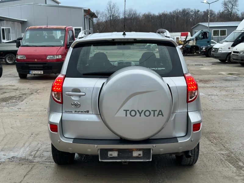 Toyota Rav4 2.2D4d, снимка 5 - Автомобили и джипове - 48319317