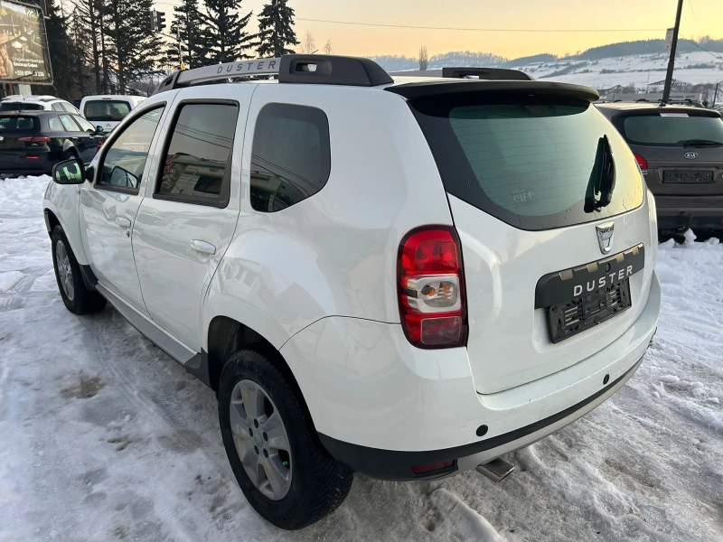 Dacia Duster 1.5dci, снимка 9 - Автомобили и джипове - 48506984