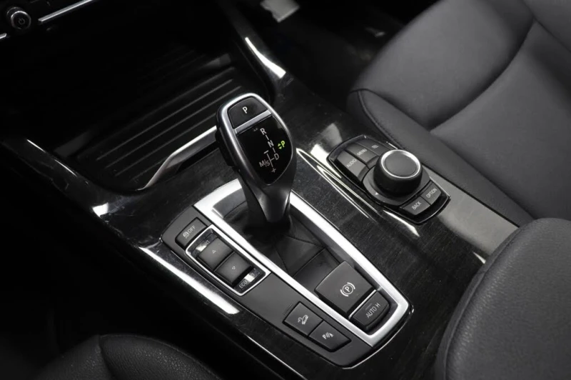 BMW X4 xDrive 28i* АвтоКредит* (ЦЕНА ДО БГ), снимка 13 - Автомобили и джипове - 52617856