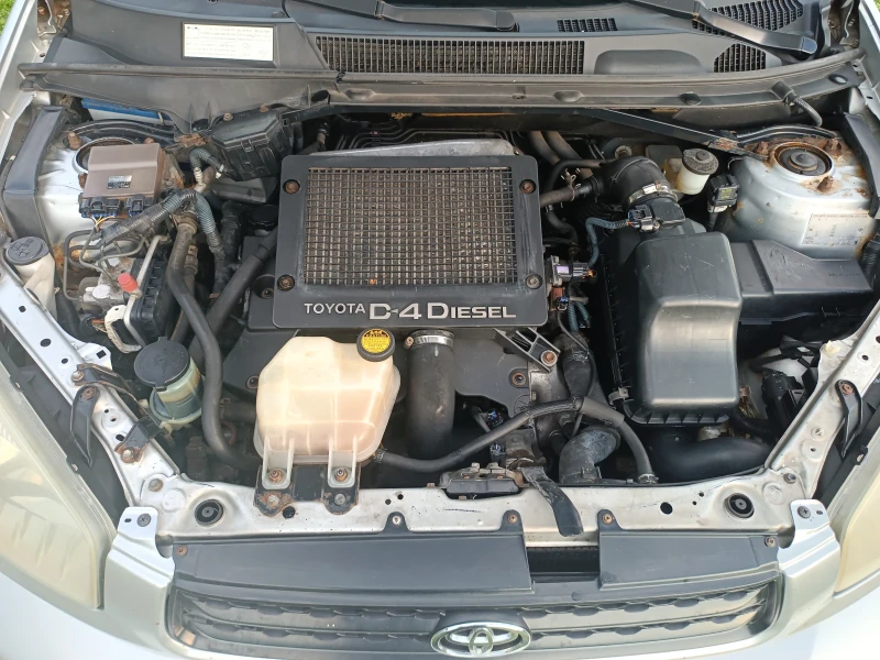 Toyota Rav4 2.0 D4D, снимка 12 - Автомобили и джипове - 52672576