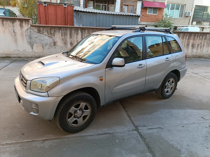 Toyota Rav4 2.0 D4D, снимка 16 - Автомобили и джипове - 52672576
